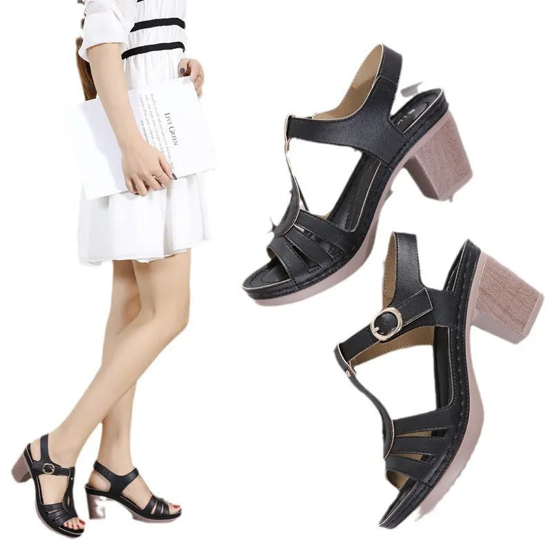Women's thick-heel patent leather sandals with metal buckle stitching in black, pink or apricot.