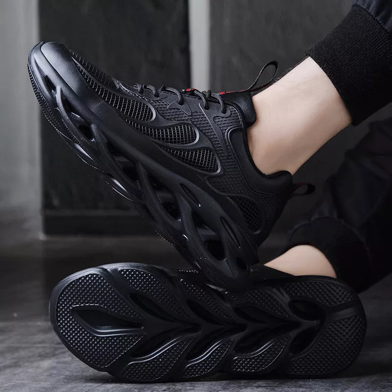 Men's invisible heightening shoes with breathable mesh in black and white