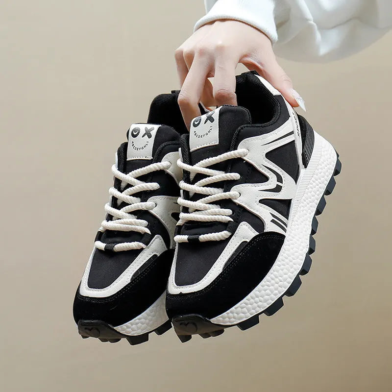 Women's solid colour platform sports casual shoes with flat heel and front lace-up.
