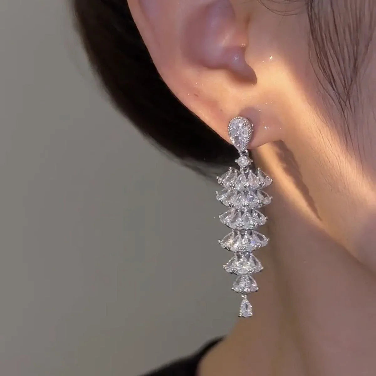 Sparkling crystal Christmas tree earrings with a dazzling design, perfect for holiday parties and events