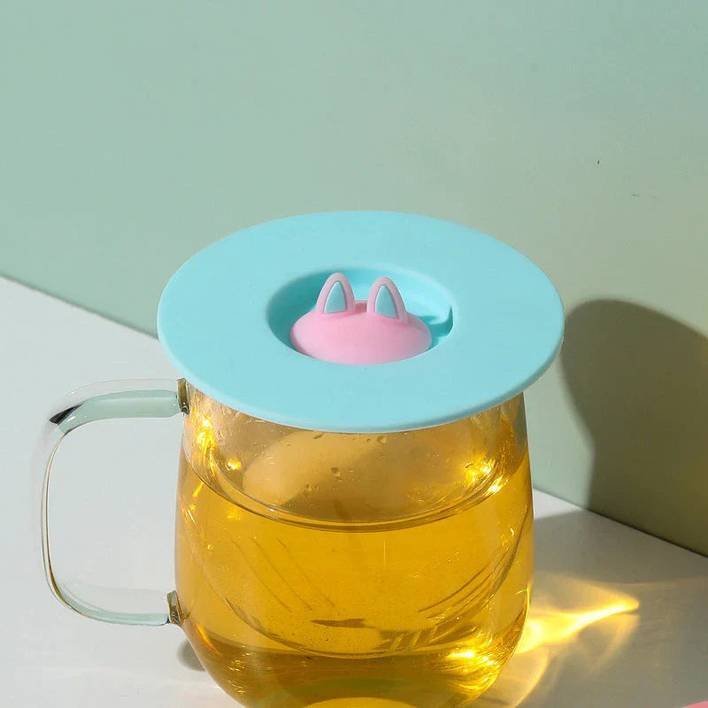 Cartoon cat ear-shaped silicone cup lid in vibrant colors, designed to be spill-proof and dustproof for your daily beverages