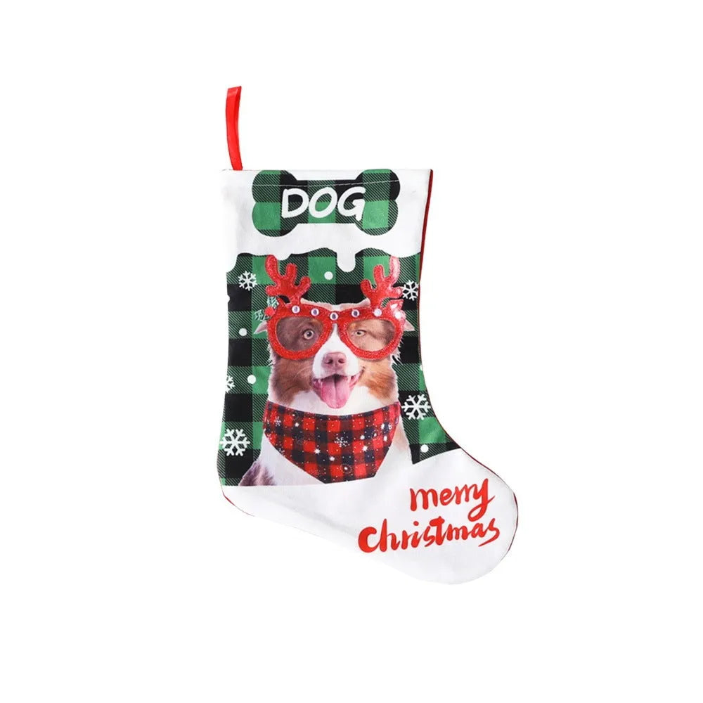 26x36cm cloth Christmas decoration with plaid pattern featuring puppy and cat motifs in six colour variations