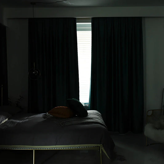 Double-sided jacquard curtain showing identical pattern on both sides with light shading measurement of 70-90%