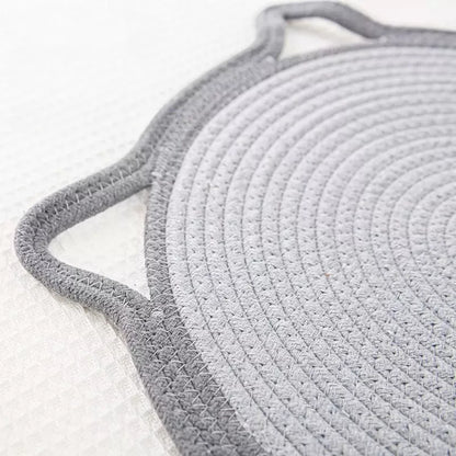 Braided cotton rope cat claw mat with integrated toy ball in various colors