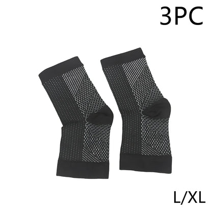 Invisible heel compression socks in black colour with absorbent insole design