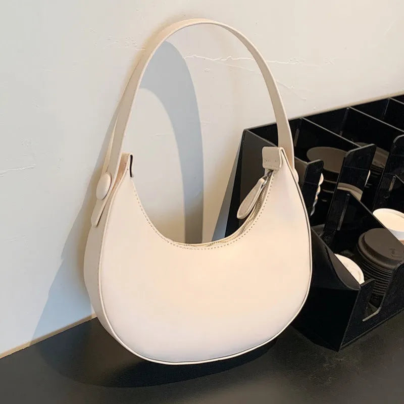Women's retro shoulder bag in dumpling shape, 21x20x6cm, PU leather with zipper organiser