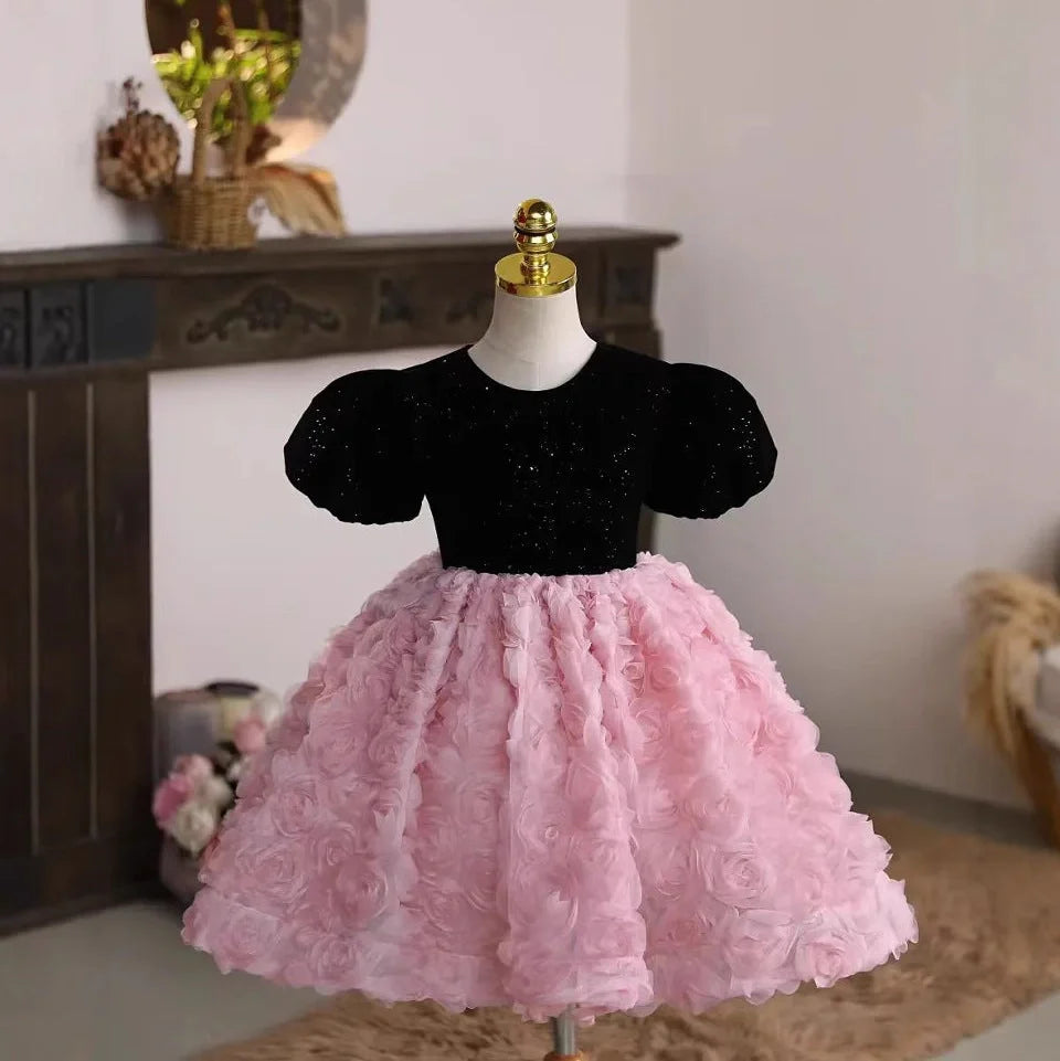 Piano performance dress in princess style with Bohemian elements, available in short and long sleeve versions