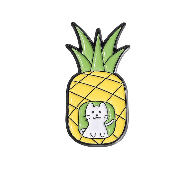 Zinc alloy cartoon fruit brooch in various colours, approximately 2-3 cm, for decorative use on jackets and bags