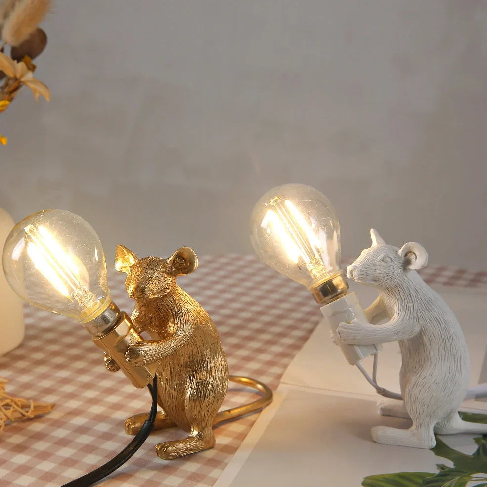 White and gold mouse-shaped desk lamp with polyresin details and 4W LED lighting