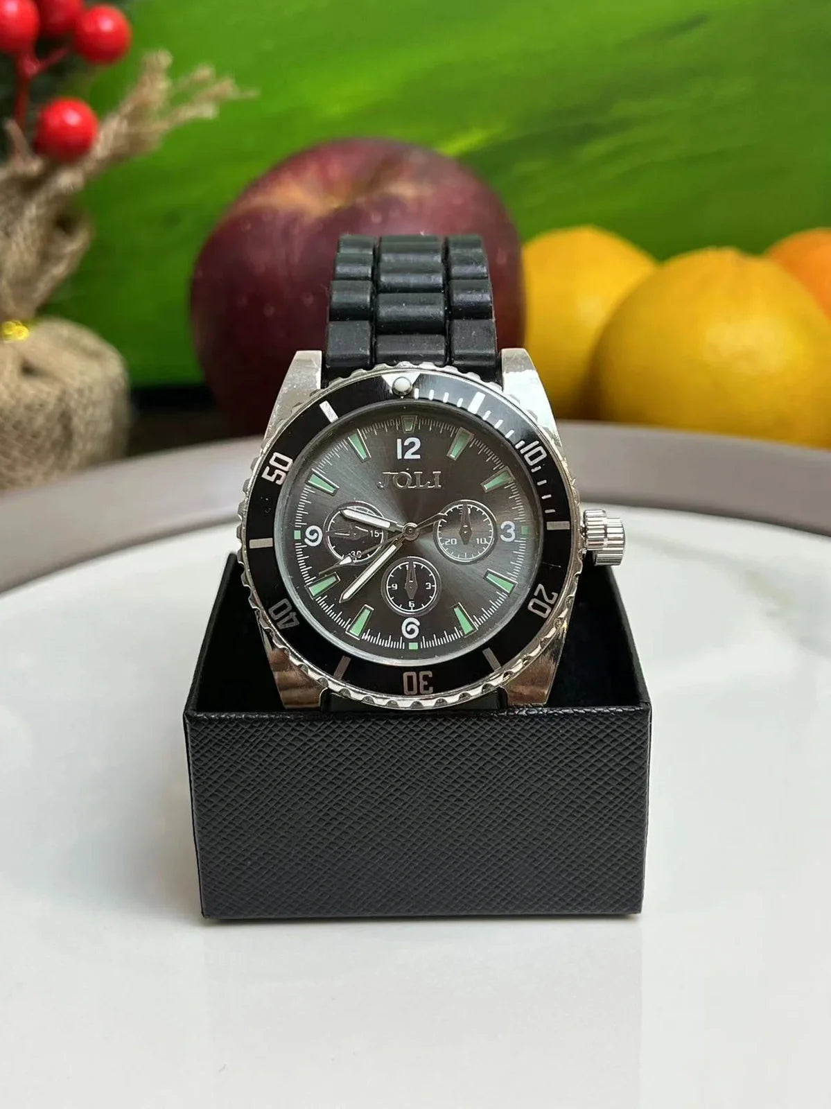 Windproof zinc alloy smoke grinder with 42mm diameter and 250mm length in mixed colour option