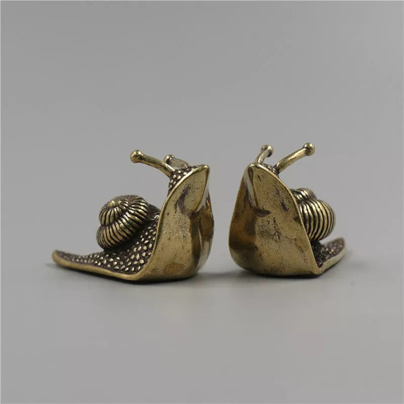Brass tea pet snail decoration pure copper paperweight with pastoral design