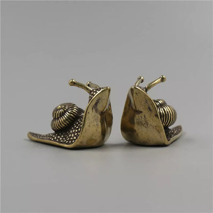 Brass tea pet snail decoration pure copper paperweight with pastoral design