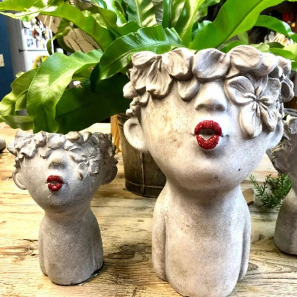 Resin garden faces flower pot in picture colour, S size 15x15x14cm with whimsical face modelling for outdoor decor