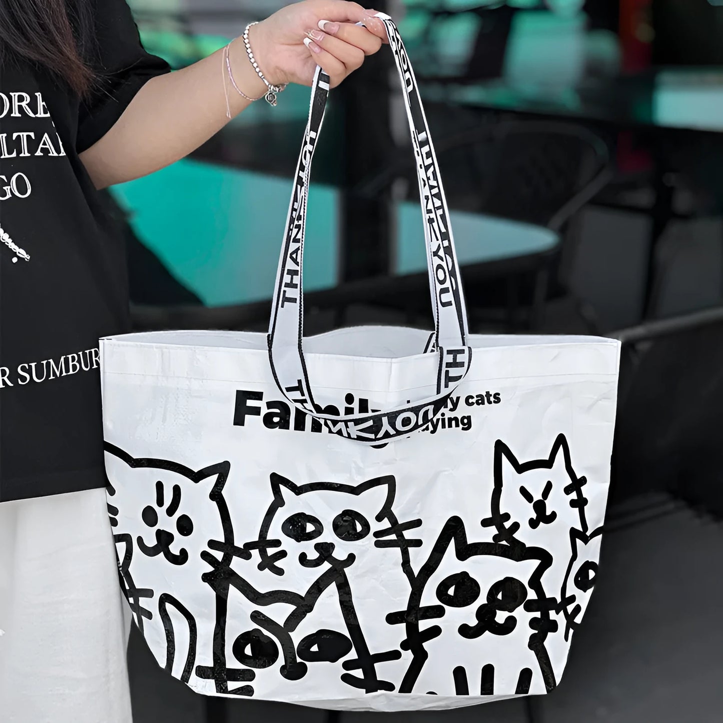 Waterproof woven handbag with snakeskin pattern colour printing for clothing and cosmetics storage