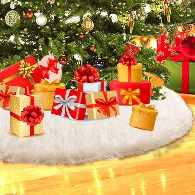 Luxurious Plush Christmas Tree Skirt - Elegant Festive Decor