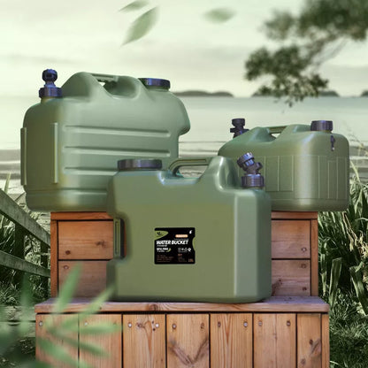 Army green portable water storage barrel with faucet, 18-liter capacity, square shape