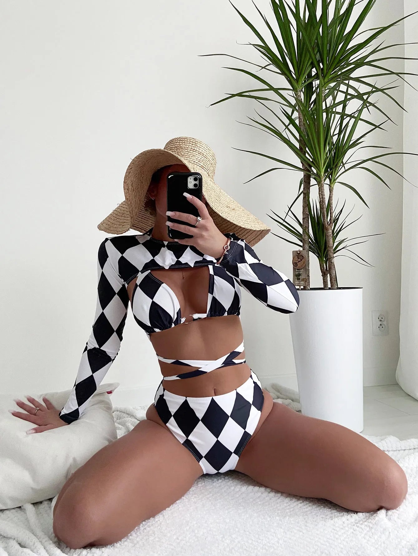 Ladies plaid pattern three-piece swimsuit set with long sleeves