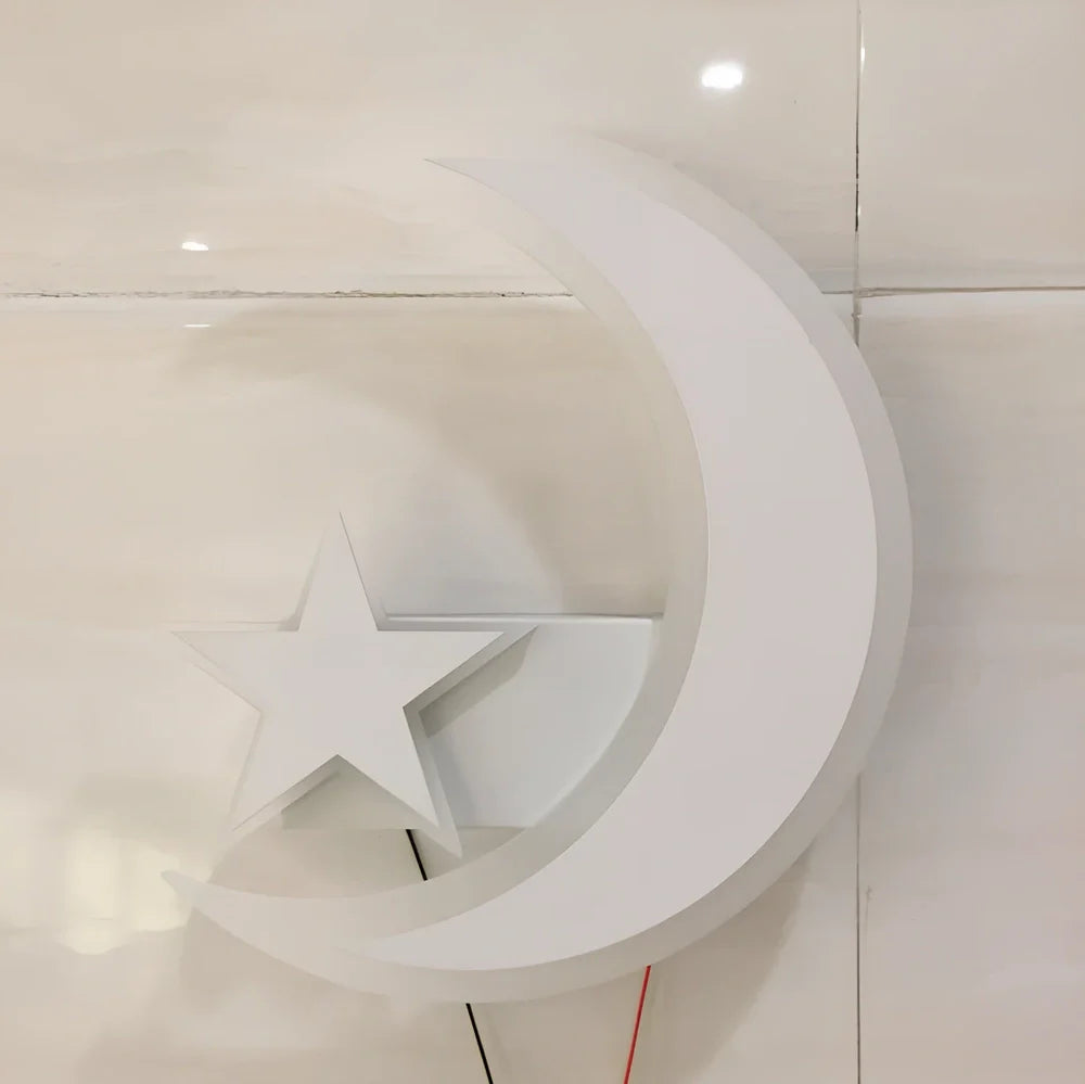 LED wall lamp with resin moon design measuring 25x22cm, hemp rope hanging, for ambient room lighting