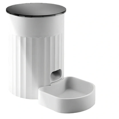 Automatic wifi pet feeder with 3-litre capacity in matcha green colour with digital display