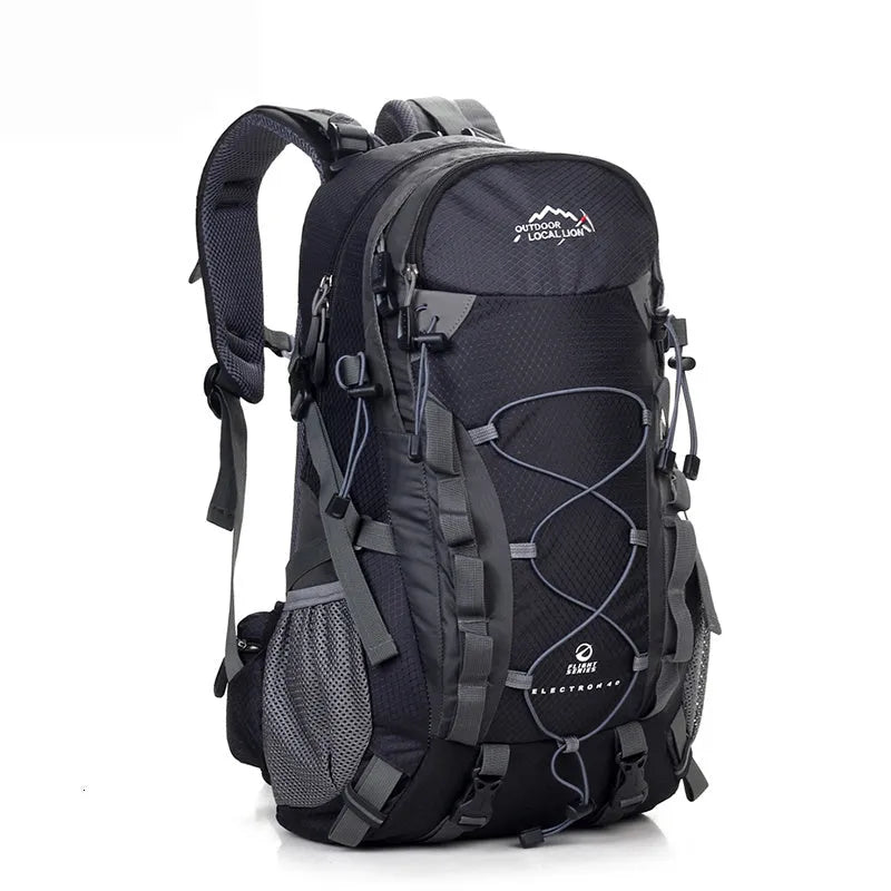 Leisure sports travel bag backpack in polyester with 20-35L capacity for outdoor use