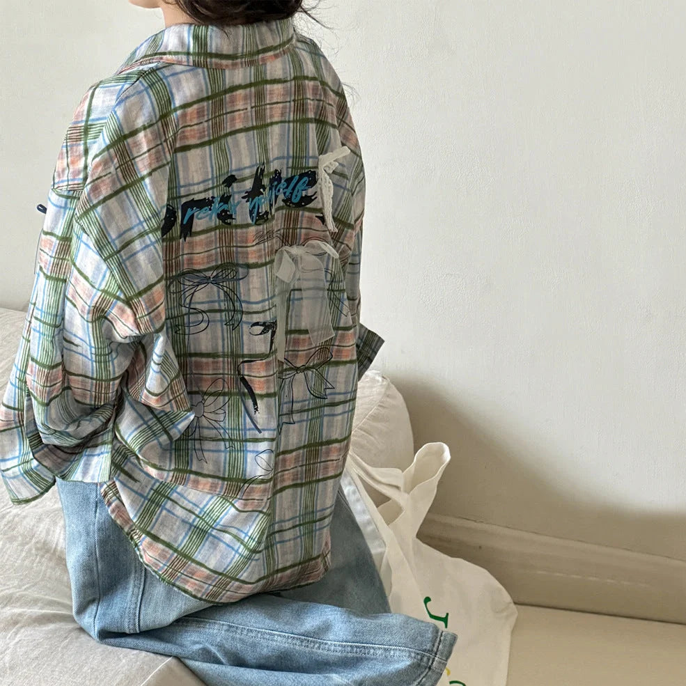 Blue plaid shirt for girls with long sleeves, suitable for spring and autumn wear