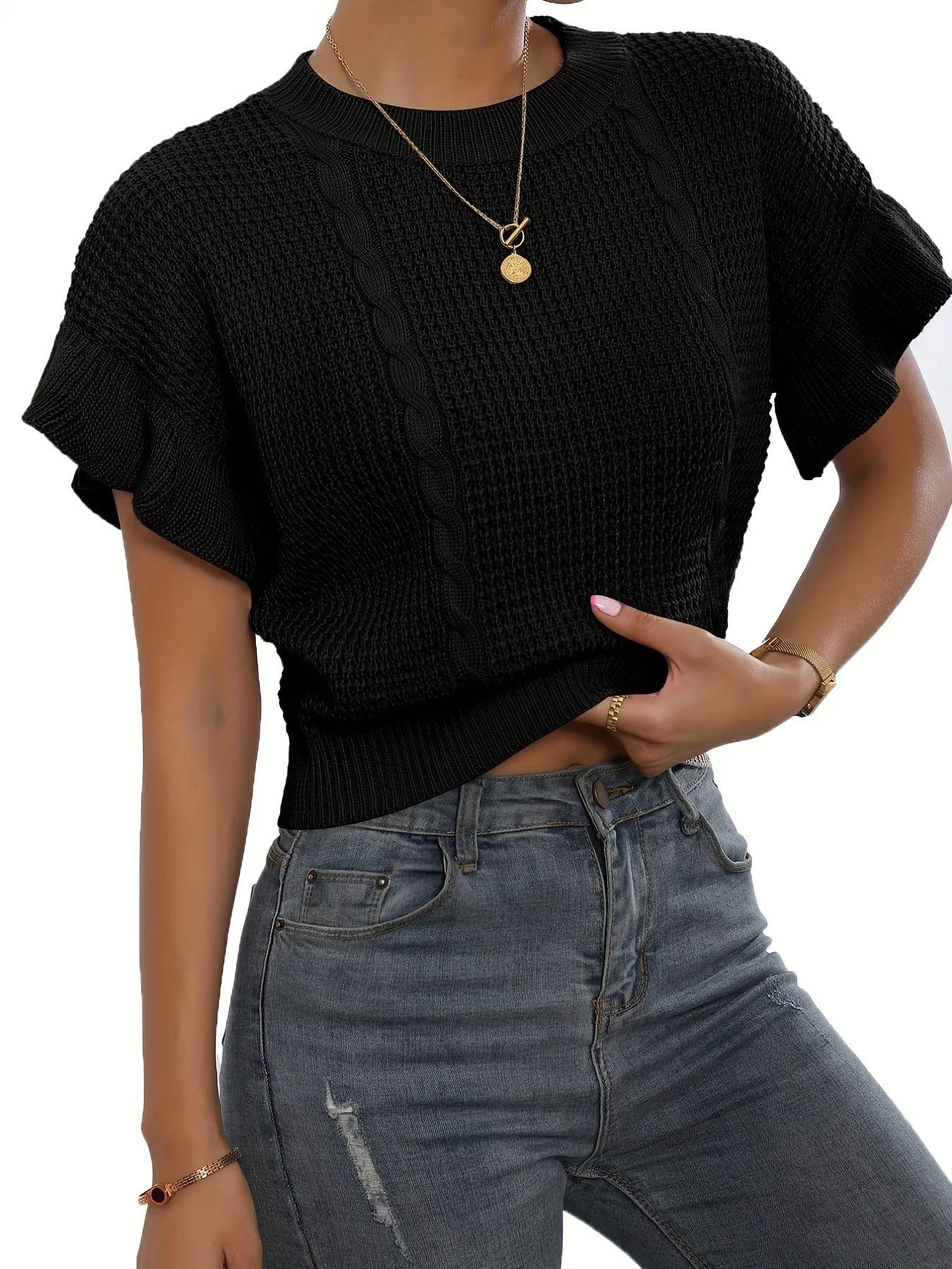Twisted string pattern knitted pullover sweater with ruffled short sleeves in loose fit.