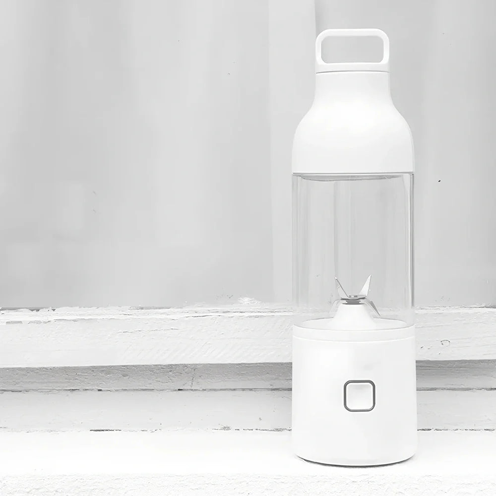 Portable mini juice cup with borosilicate glass liner showing 81x81x281mm dimensions and USB charging port