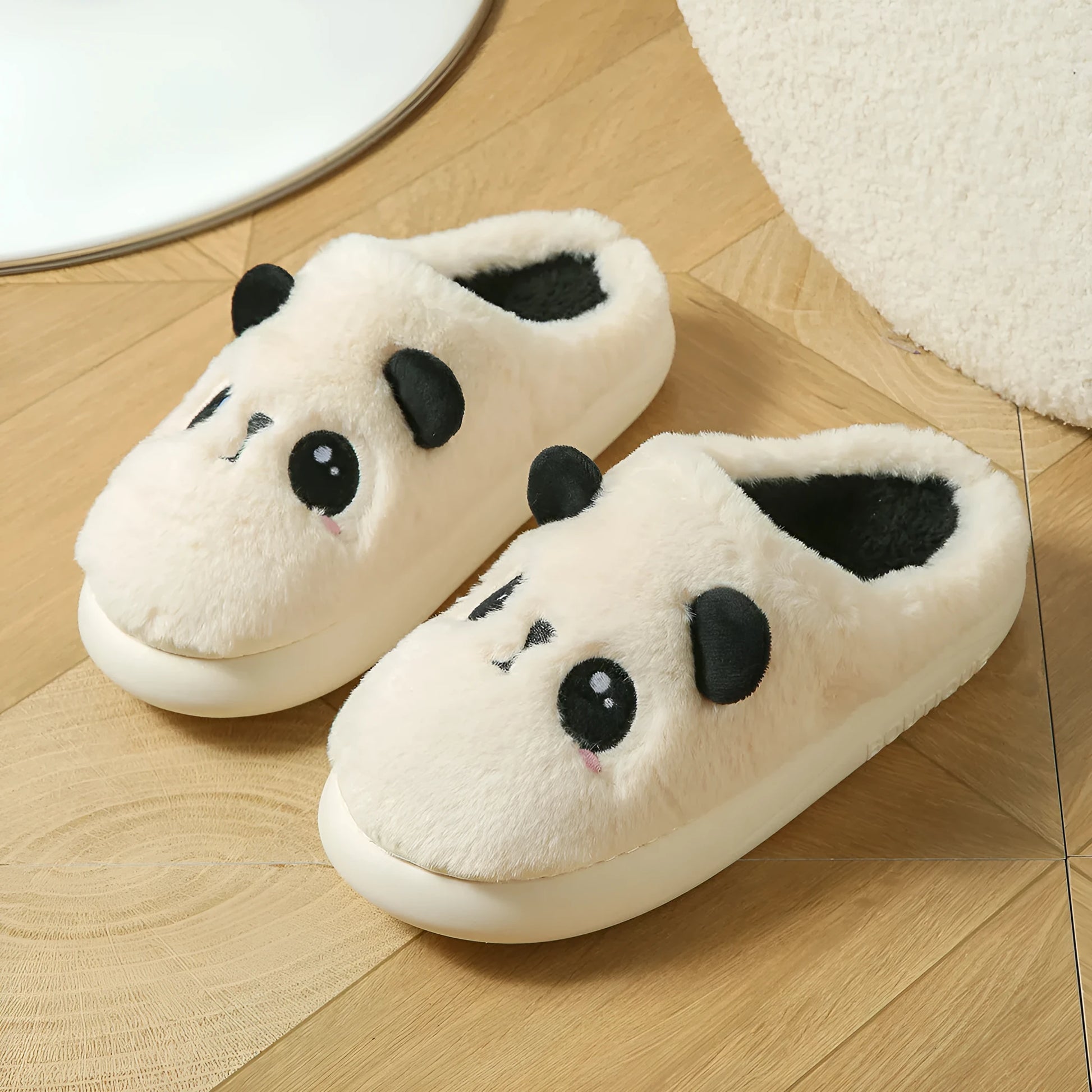 Panda cotton print toe ring slippers with a soft bottom and non-slip PVC sole.