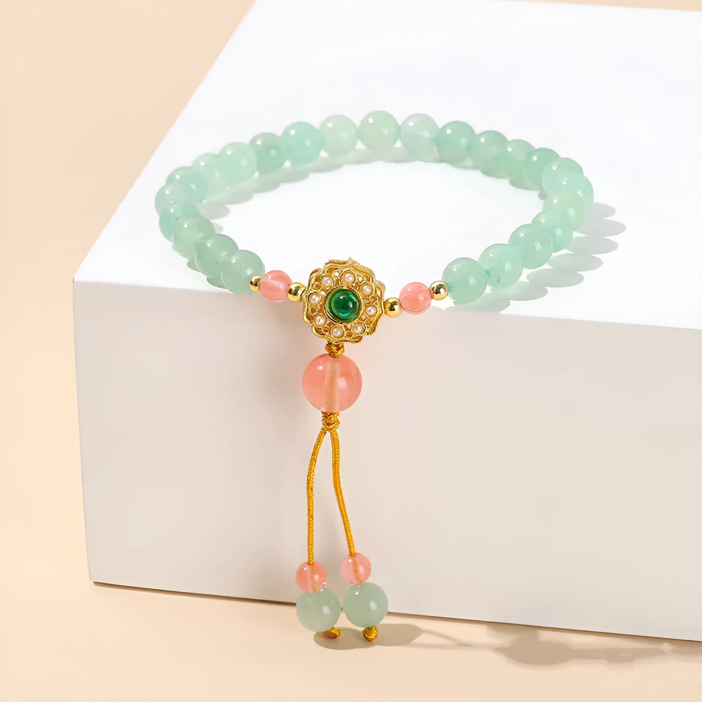 Green natural crystal jade bracelet with Chinese design for women, handmade fresh style