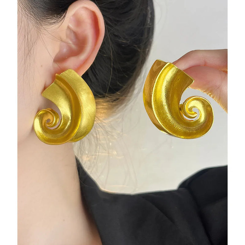 Geometric ear studs in retro design alloy metal construction 5 cm size for women available in gold Z-1180 and silver Z-1181 colour electroplated finish single pair packaging