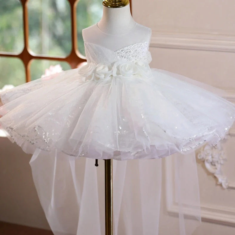 White children's princess wedding dress with sleeveless design and round neck collar