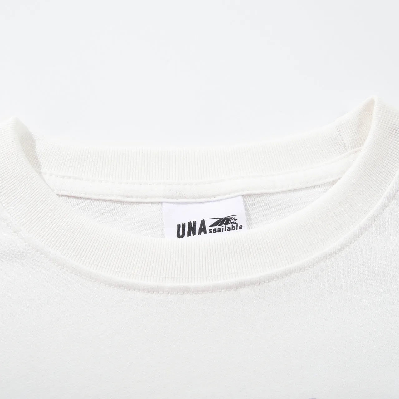 Men's loose fit cotton t-shirt with fashion print in white and black colours