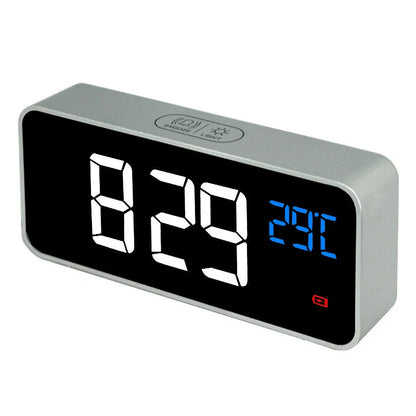Multifunctional Radio Projection Alarm Clock with adjustable brightness and USB charging port
