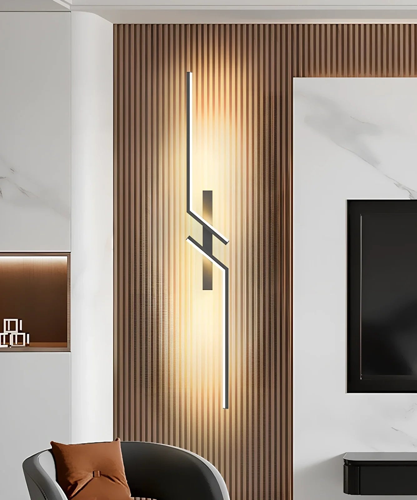 Modern minimalist strip wall lamp in black or gold, 60-120cm length with 3-colour LED lighting