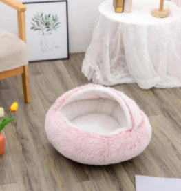 Cozy pet bed with plush and warm fabric for cats and dogs
