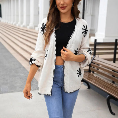 Beige jacquard floral pattern knitted cardigan coat with loose fit and regular sleeves