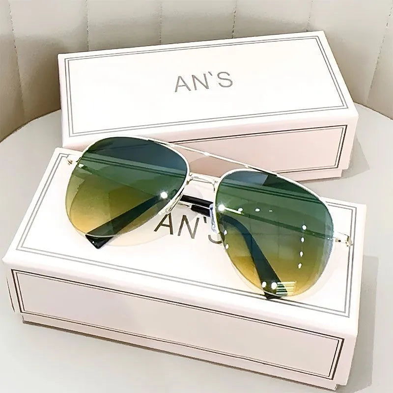 Big face aviator sunglasses with metal frame and UV-protective resin lenses in multiple colour options