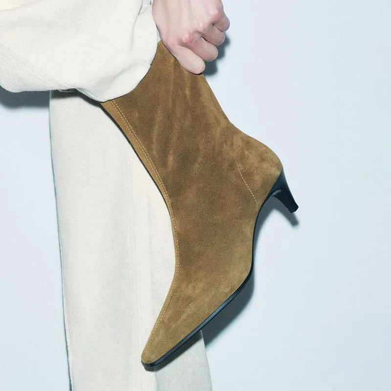 Square toe high heel boots in brown with side zipper, 3-5cm stiletto heel, and waterproof platform