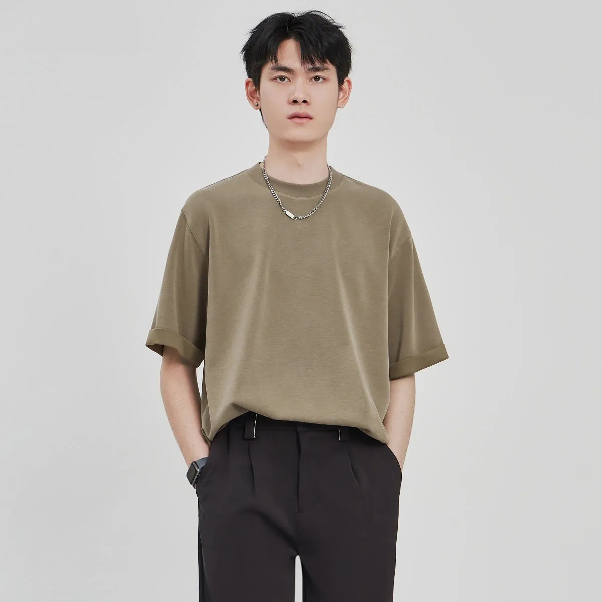Men's loose drape knit casual t-shirt in solid colour with short sleeves