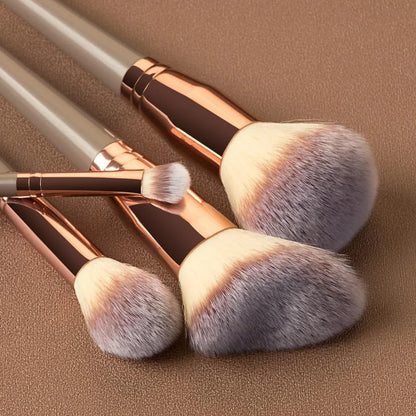 Seven-piece eyeshadow brush set with rayon bristles, PU heads, and 14cm long plastic rod handles in brown or black