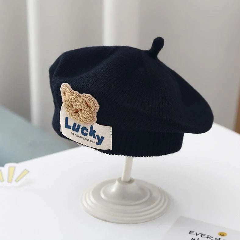 Children's knitted beret in acrylic fabric for winter, sized 45-52cm head circumference