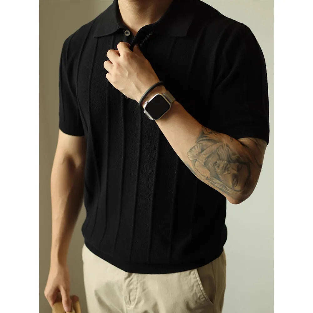 Men's loose fit solid colour T-shirt in black or white, casual polyester top