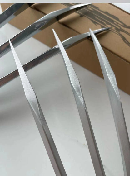 Premium aluminum cosplay war claws in matte and mirror finish for costumes and Halloween