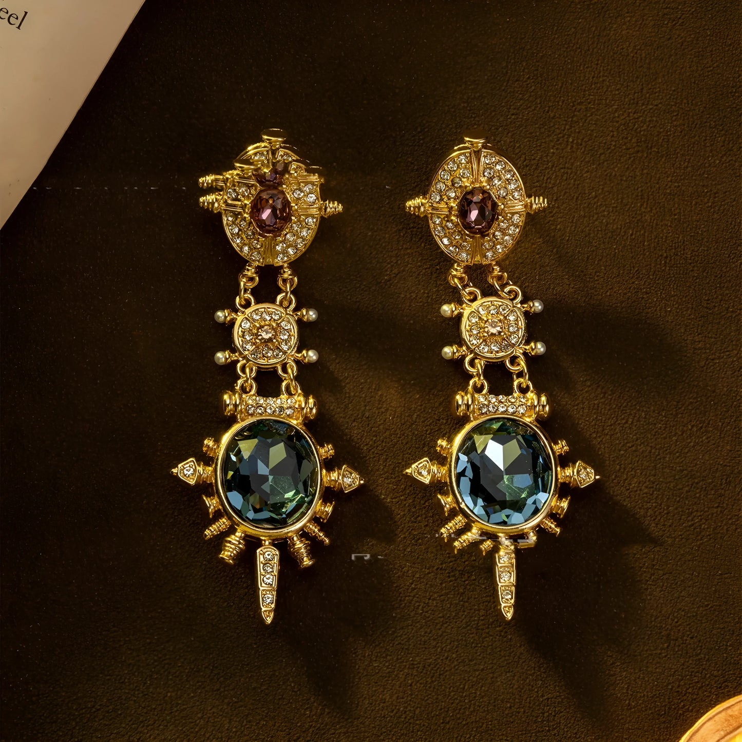 Gold retro geometric alloy stud earrings with court design and round elements