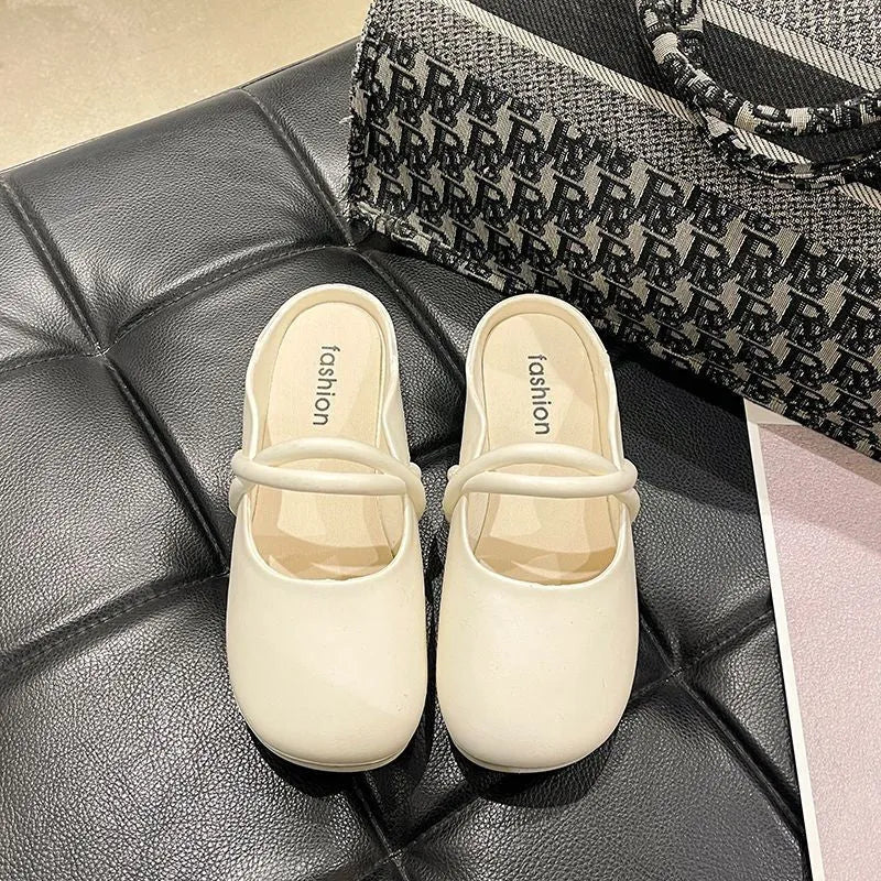 Plastic ladies summer sandals flip flops in three colour options showing baotou design