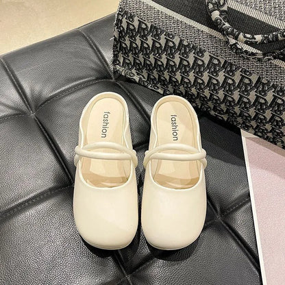 Plastic ladies summer sandals flip flops in three colour options showing baotou design