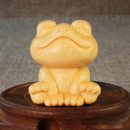 Solid bamboo carving ornament with smiling frog design, 5cm height with 4.5cm diameter, includes oil glove brush