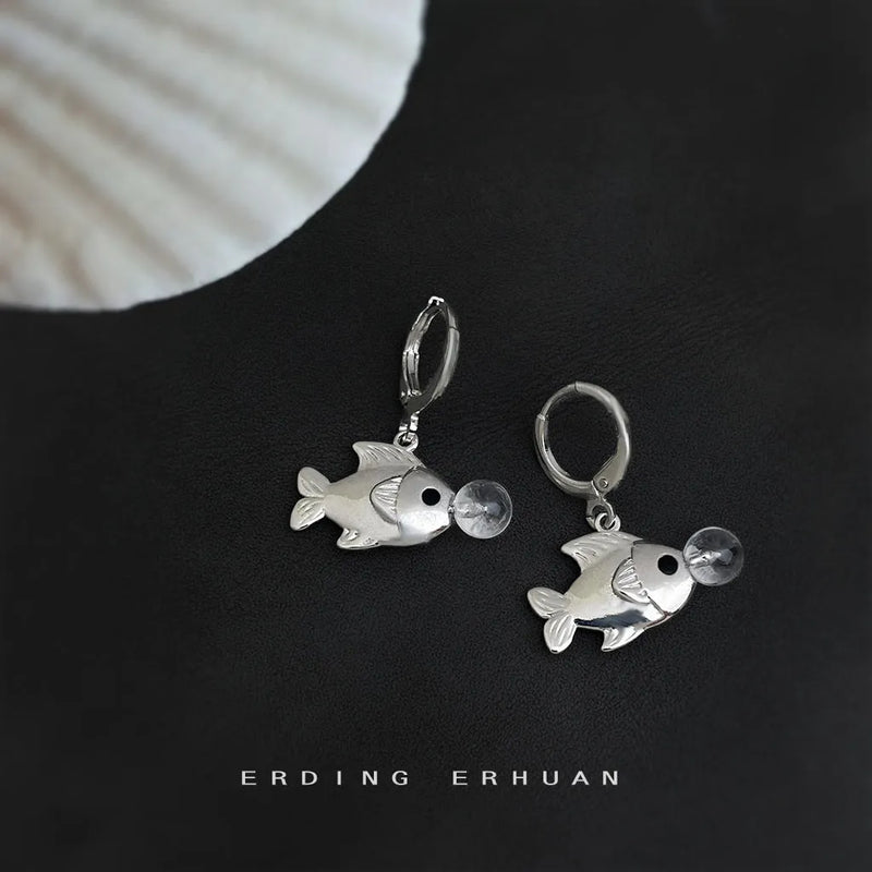 Original design bubble fish earrings personalised sweet cool style niche ins simple animal fish earrings for women made from copper with electroplating finish