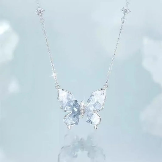 Adjustable 925 silver necklace with ice rain butterfly pendant on 41-50cm chain