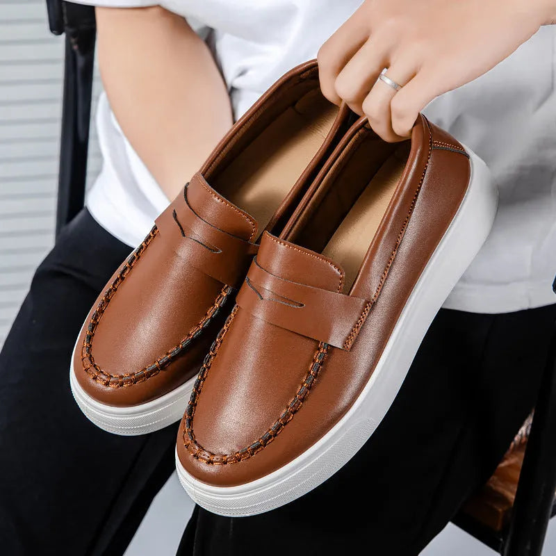 Men's British style casual shoes with round toe and slip-on design in PU leather